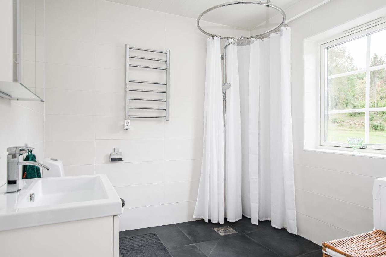 Solar Lake Cottage Jönköping Buitenkant foto